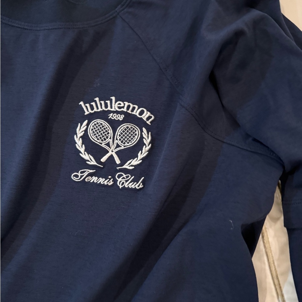lululemon athletica Navy Long Sleeve Shirt size 14 - Picture 2 of 3
